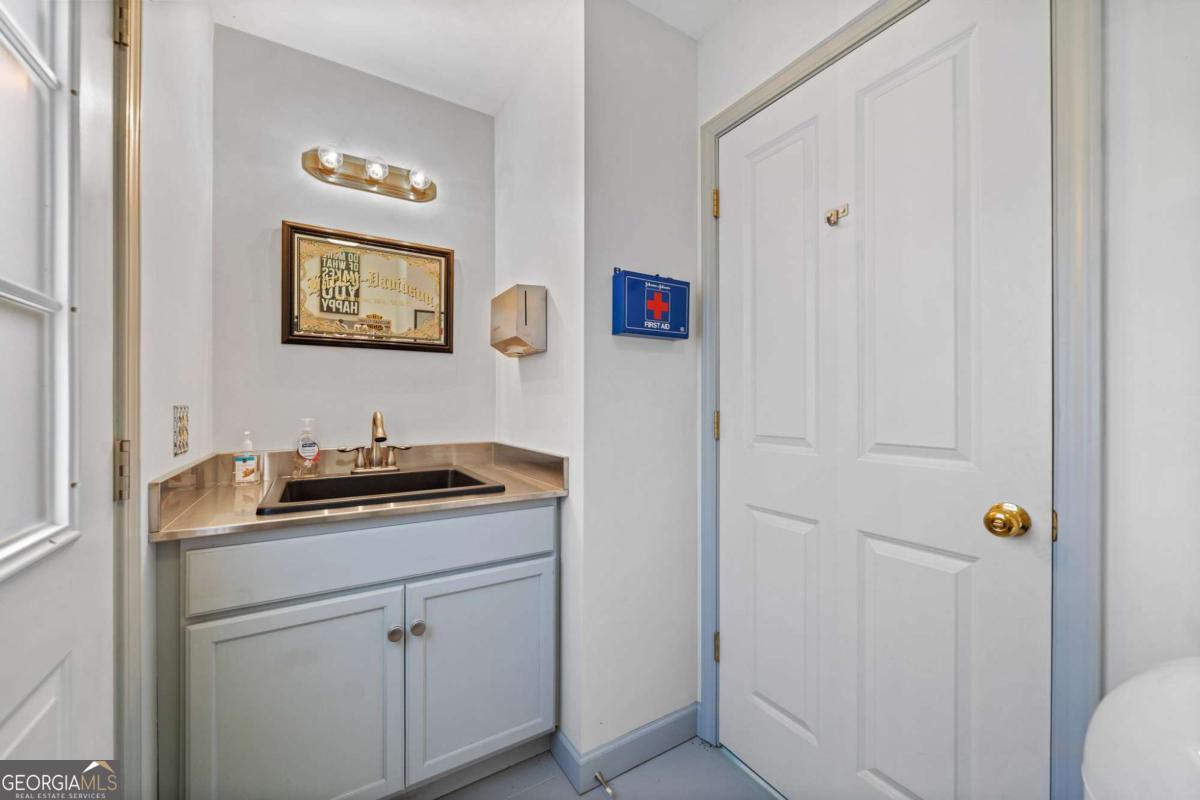Single Family Residence in Milton GA 515 N Burgess Trail 69.jpg