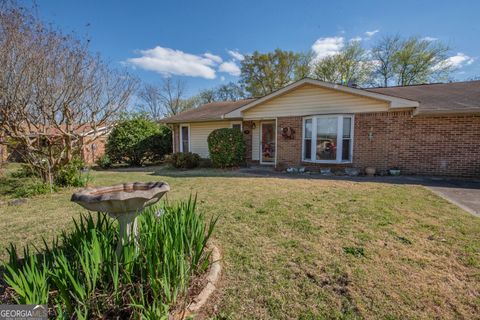 Single Family Residence in Warner Robins GA 104 Fieldstone Road.jpg