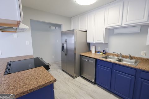 Single Family Residence in Bonaire GA 213 Kentshire Lane 5.jpg