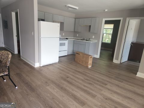 Triplex in Fort Valley GA 116 Ronald Pride Boulevard 9.jpg