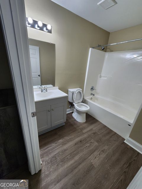 Triplex in Fort Valley GA 116 Ronald Pride Boulevard 14.jpg