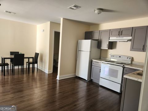 Triplex in Fort Valley GA 116 Ronald Pride Boulevard 11.jpg