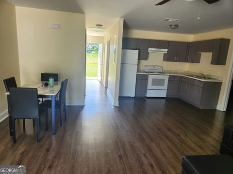 Triplex in Fort Valley GA 116 Ronald Pride Boulevard 12.jpg
