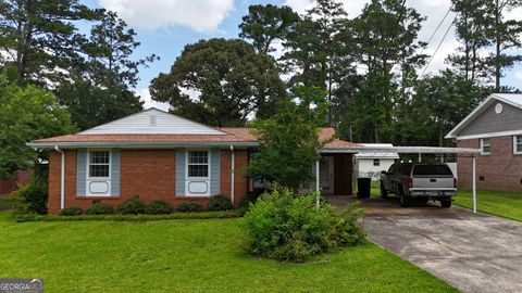 Single Family Residence in Warner Robins GA 110 Hillside Terrace.jpg
