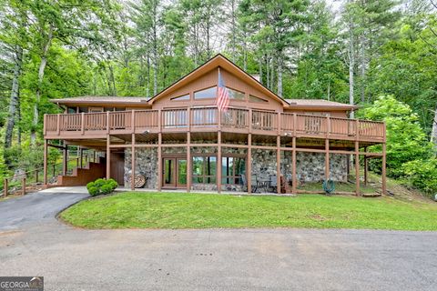 Single Family Residence in Rabun Gap GA 5019 Wolffork Road.jpg