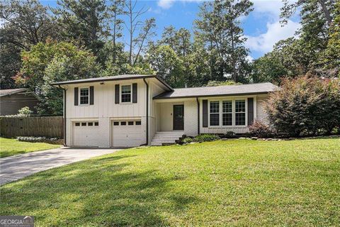 Single Family Residence in Mableton GA 5498 STONEYBROOK Court.jpg