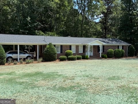 Single Family Residence in Sandersville GA 814 Evergreen Drive.jpg