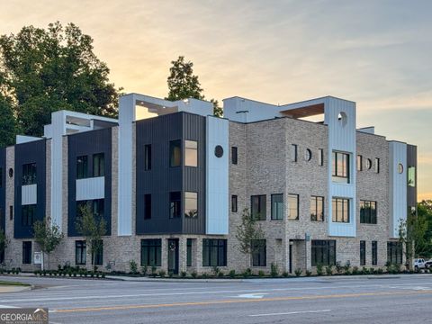 Townhouse in Chamblee GA 3960 Clairmont Road #2.jpg