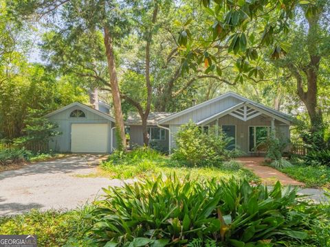 Single Family Residence in St. Simons GA 104 Redfern Drive.jpg