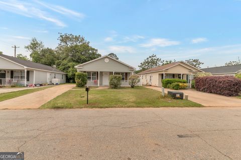 Single Family Residence in Warner Robins GA 131 Orchard Pass.jpg