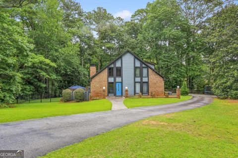Single Family Residence in Atlanta GA 1605 Saint Tropez Way.jpg