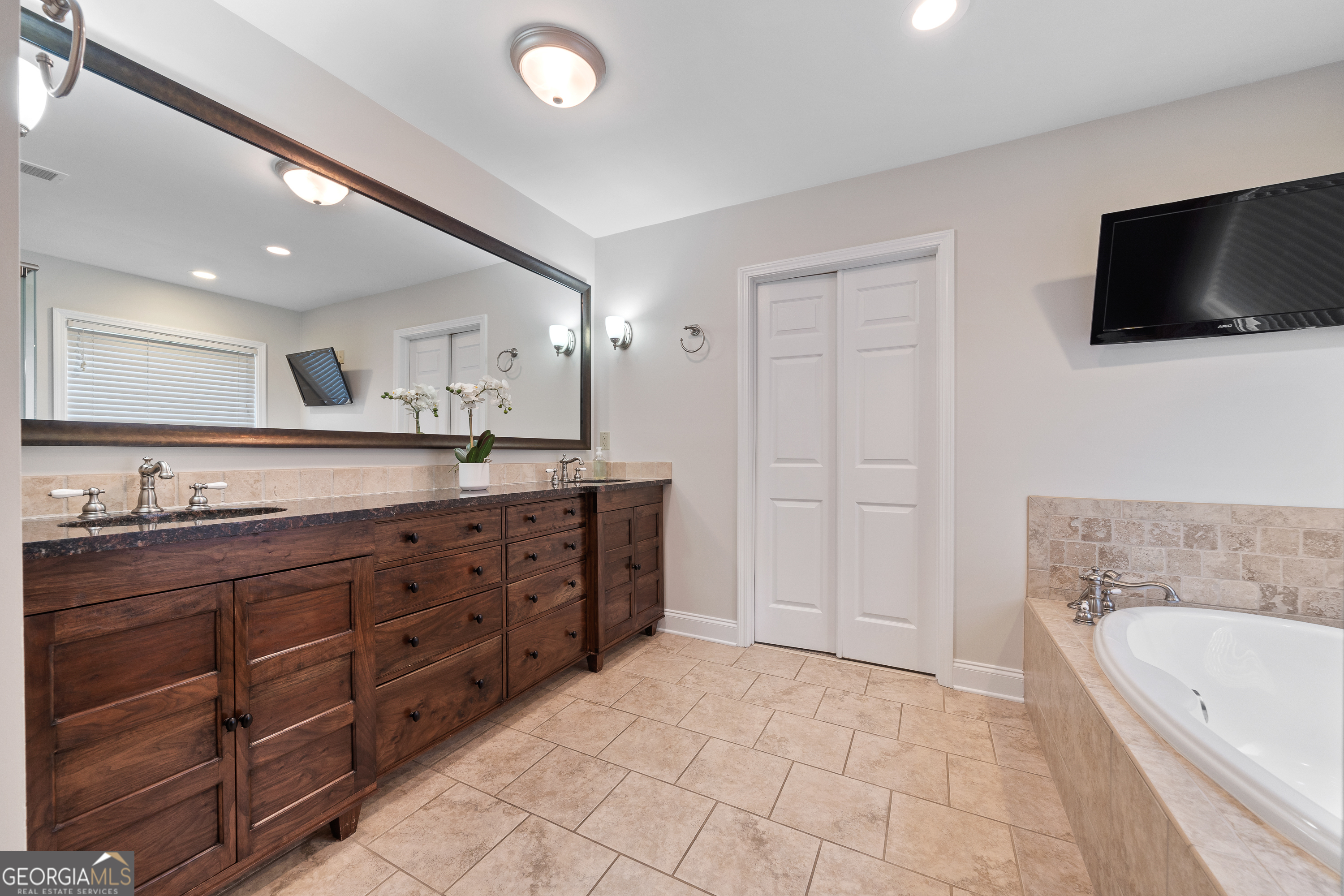Single Family Residence in Madison GA 1050 Sugar Creek Church Road 16.jpg