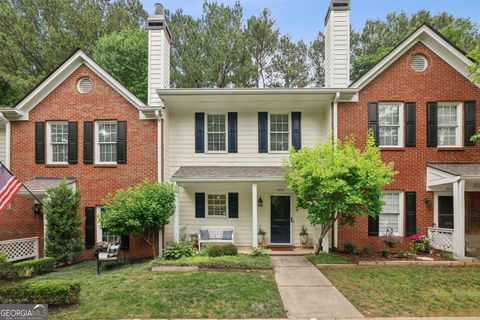 Condominium in Alpharetta GA 3992 Camden Way.jpg