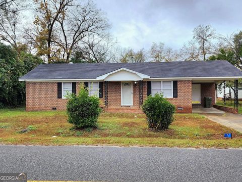 Single Family Residence in Hawkinsville GA 7 Highland Avenue.jpg