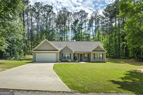 Single Family Residence in Mansfield GA 121 Bob Cat Trail.jpg