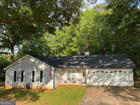 Single Family Residence in Stockbridge GA 312 Iron Horse Way.jpg