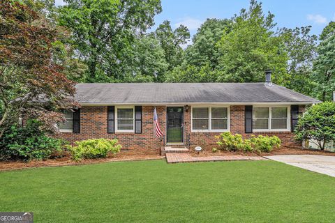 Single Family Residence in Marietta GA 286 Indian Trail.jpg