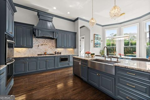 Single Family Residence in Alpharetta GA 15815 Winterfield Way 16.jpg