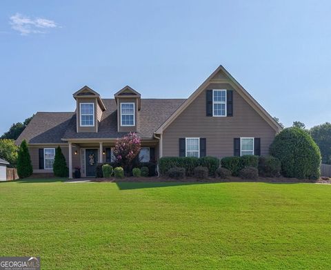 Single Family Residence in Statham GA 108 Presidential Lane.jpg