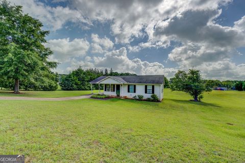 Single Family Residence in Locust Grove GA 2809 South Ola Road.jpg