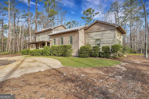 Single Family Residence in Richmond Hill GA 590 Dogwood Way 8.jpg
