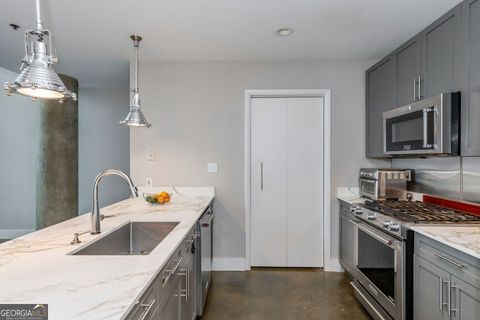 Condominium in Atlanta GA 845 Spring Street #307 10.jpg