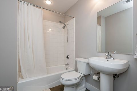 Condominium in Atlanta GA 845 Spring Street #307 16.jpg