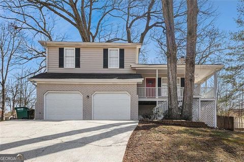 Single Family Residence in Snellville GA 3822 HOLLAND Drive.jpg