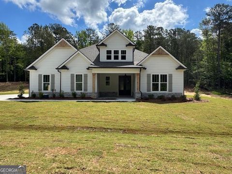 Single Family Residence in Fayetteville GA 555 Discovery Lake Drive.jpg