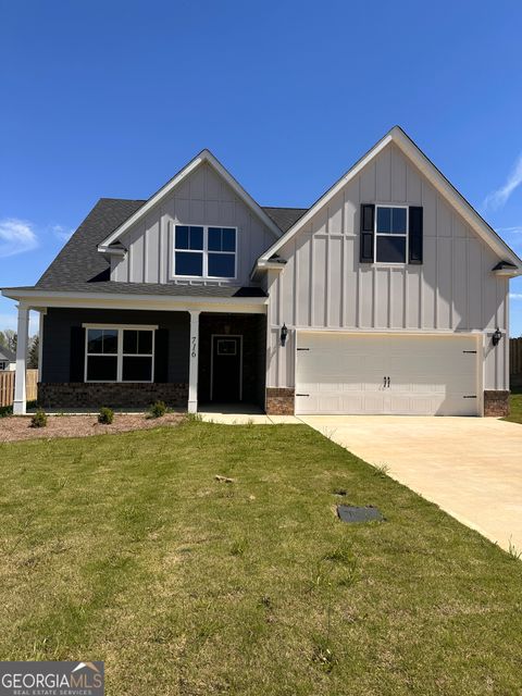 Single Family Residence in Bonaire GA 716 Lindsey Brooke Trace.jpg