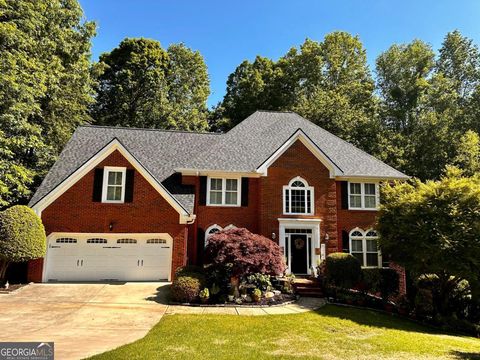 Single Family Residence in Roswell GA 420 Windswept Court.jpg