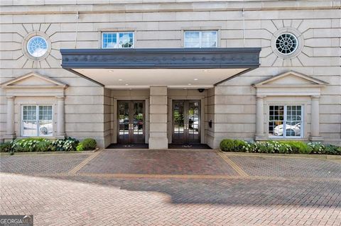Condominium in Atlanta GA 3657 Peachtree Road #8A.jpg