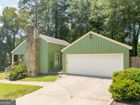 Single Family Residence in Douglasville GA 6850 Oakland Drive.jpg