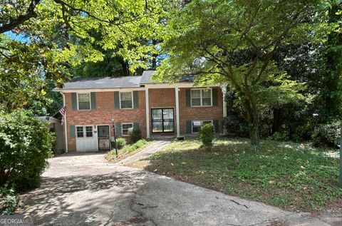 Single Family Residence in Morrow GA 2425 Wood Valley Drive.jpg