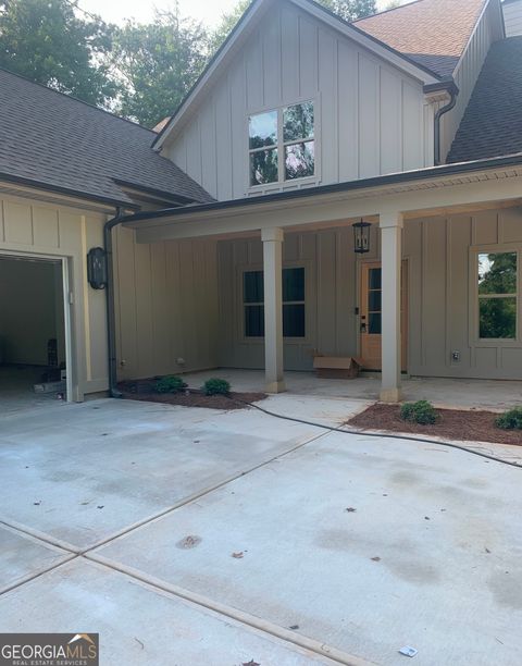 Single Family Residence in Griffin GA 1104 Rockmill Court.jpg