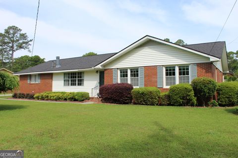 Single Family Residence in Eastman GA 1120 4th Avenue.jpg