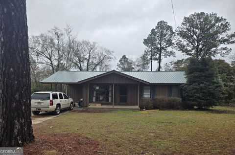 Single Family Residence in Eastman GA 102 Edgewood Avenue.jpg