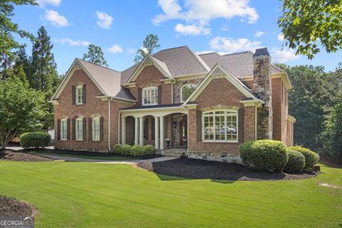 Single Family Residence in Roswell GA 13037 Overlook Pass.jpg