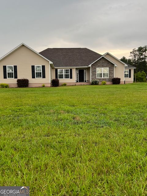 Single Family Residence in Douglas GA 56 Glenridge Drive.jpg