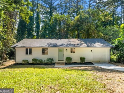 Single Family Residence in Stone Mountain GA 4059 Big Valley Trail.jpg