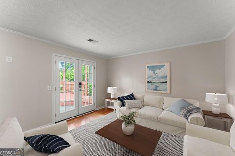 Single Family Residence in Roswell GA 215 Truehedge Trace 5.jpg