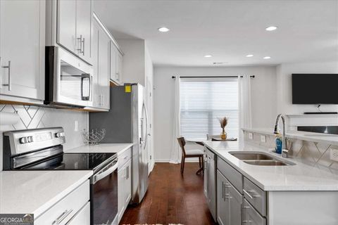 Single Family Residence in Atlanta GA 840 Regal Lane 4.jpg