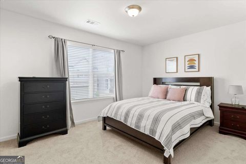 Single Family Residence in Atlanta GA 840 Regal Lane 20.jpg