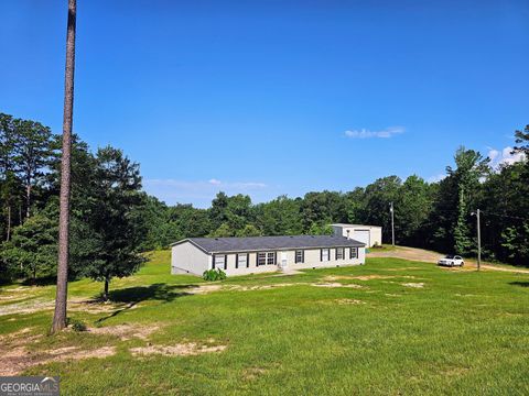 Single Family Residence in Franklin GA 129 Mills Road.jpg