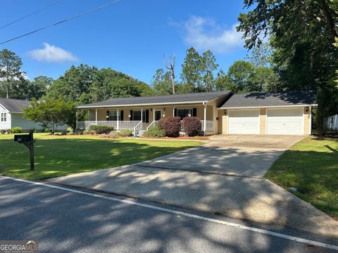 Single Family Residence in Eastman GA 426 Pine Haven Drive.jpg