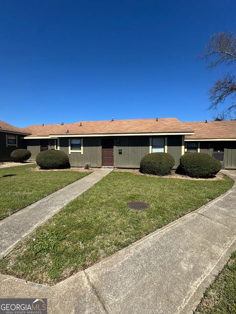 Condominium in Warner Robins GA 105 Stonehedge Drive.jpg