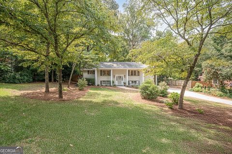 Single Family Residence in Roswell GA 9830 La View Circle.jpg