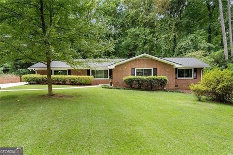 Single Family Residence in Atlanta GA 3355 Embry Circle.jpg
