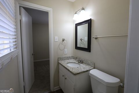 Single Family Residence in Stone Mountain GA 767 San Miguel Drive 5.jpg