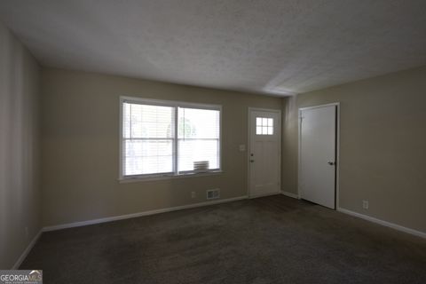 Single Family Residence in Stone Mountain GA 767 San Miguel Drive 3.jpg